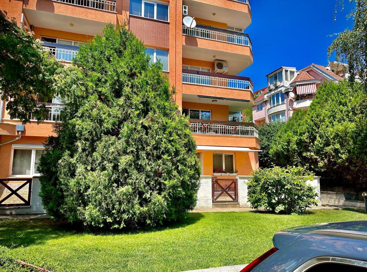 Sea Breeze Apartment Varna Dış mekan fotoğraf