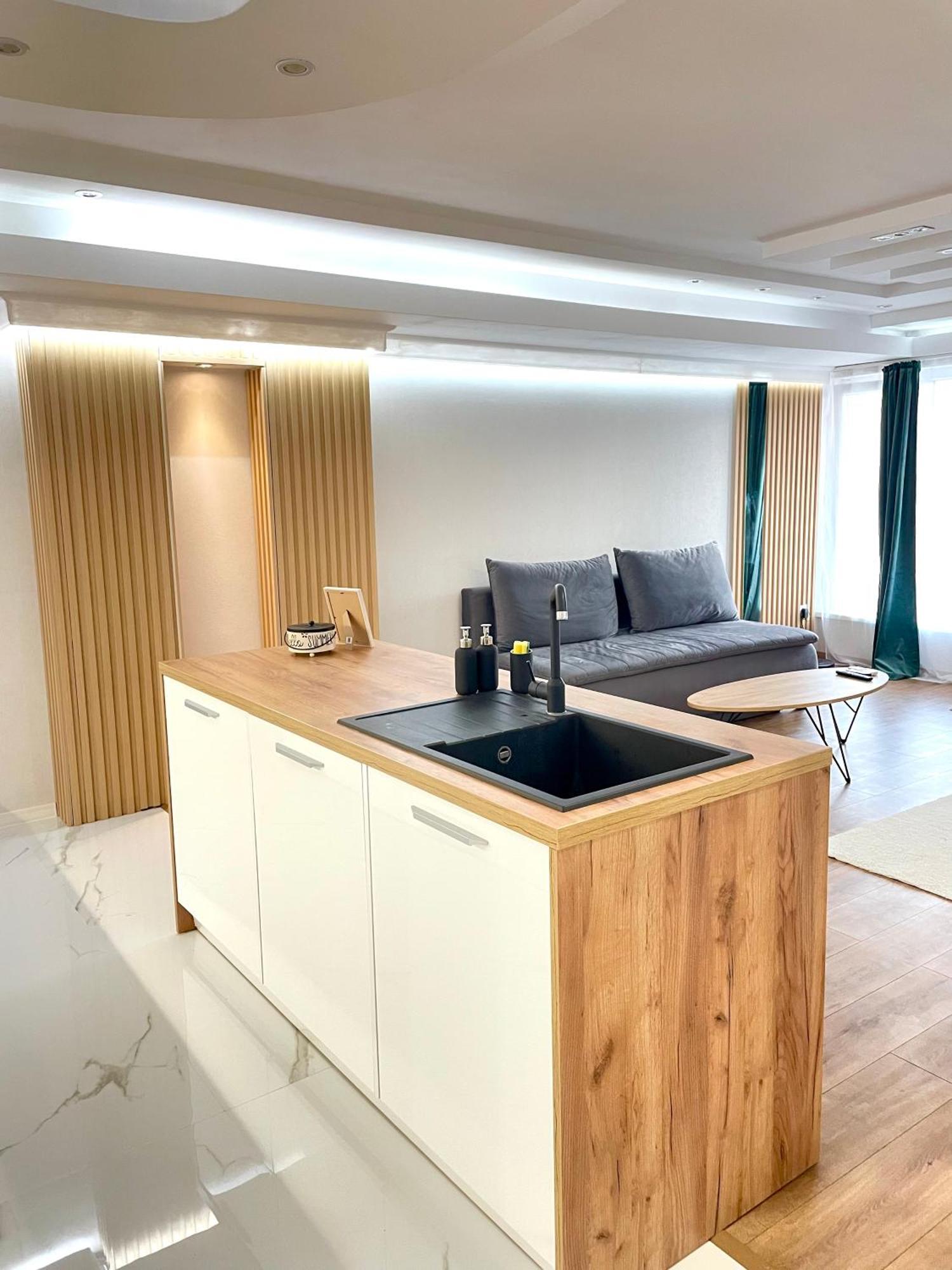 Sea Breeze Apartment Varna Dış mekan fotoğraf