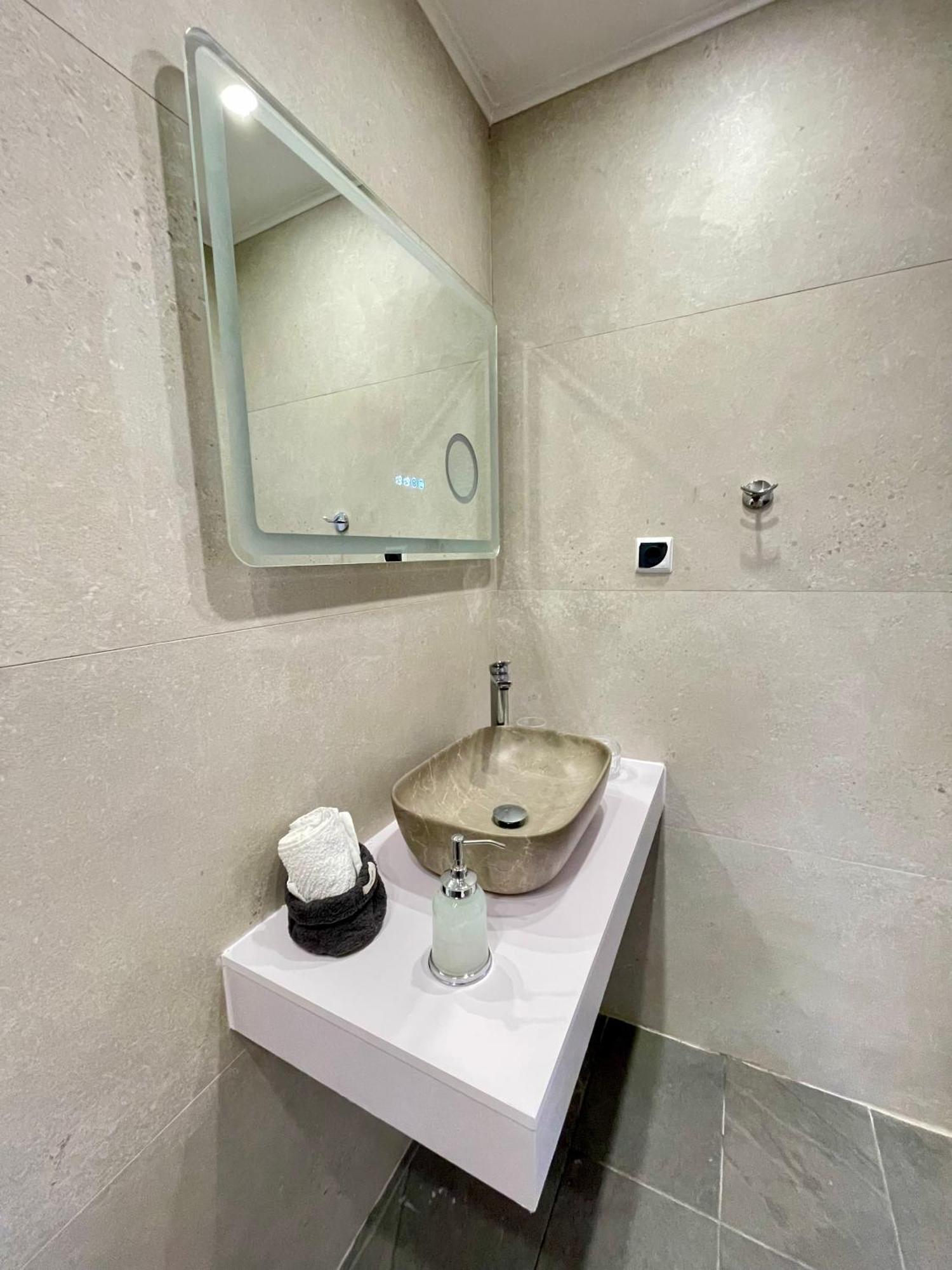 Sea Breeze Apartment Varna Dış mekan fotoğraf